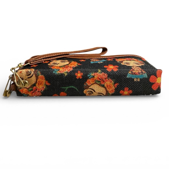 Elegant Floral Black and Brown Wristlet Clutch. Frida Kahlo Decorated. - Picture 2 of 6